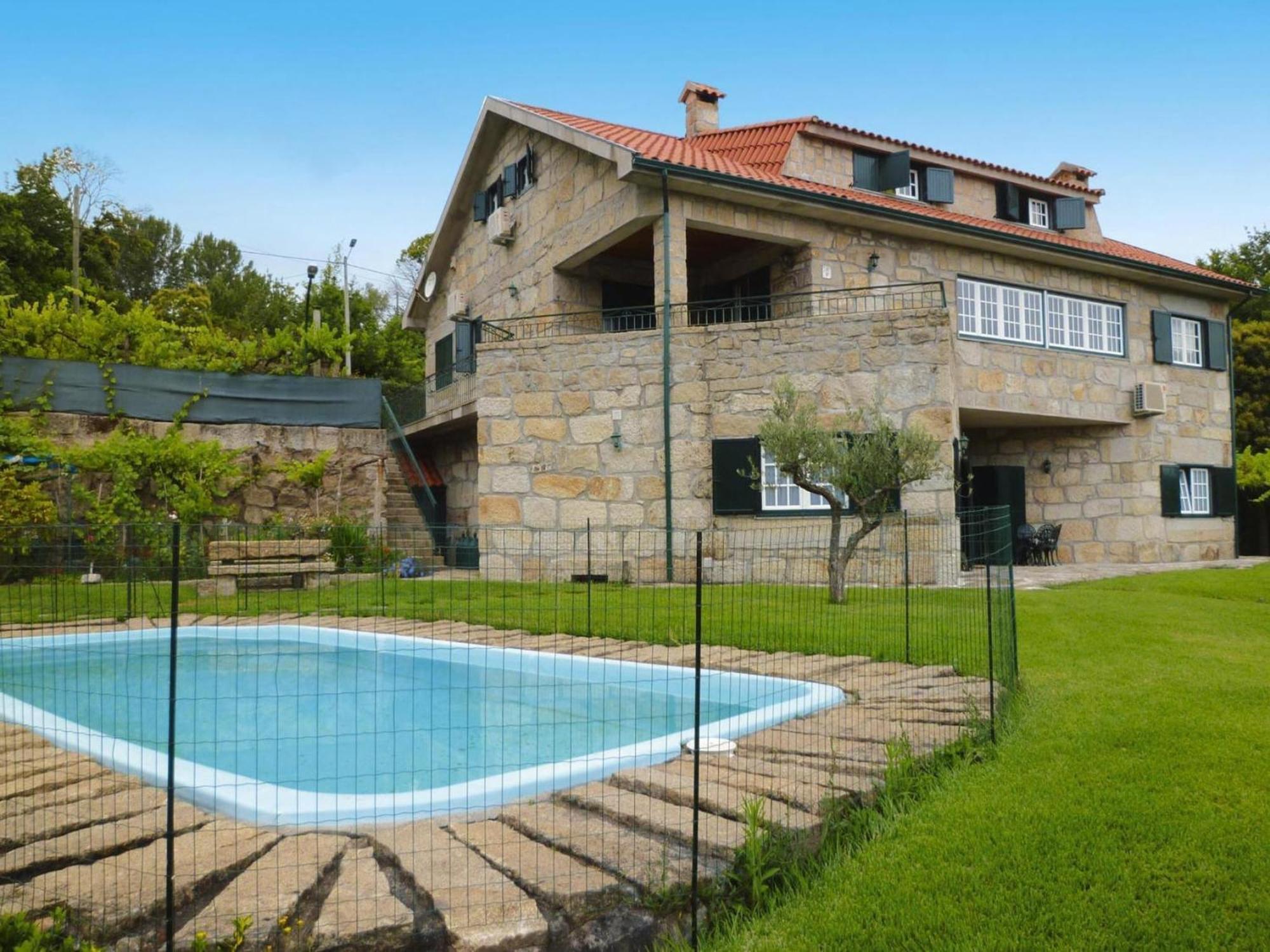 Holiday Home, Luzim Kültér fotó
