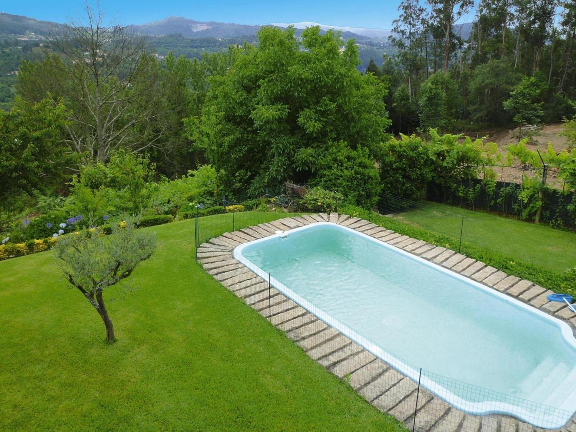 Holiday Home, Luzim Kültér fotó